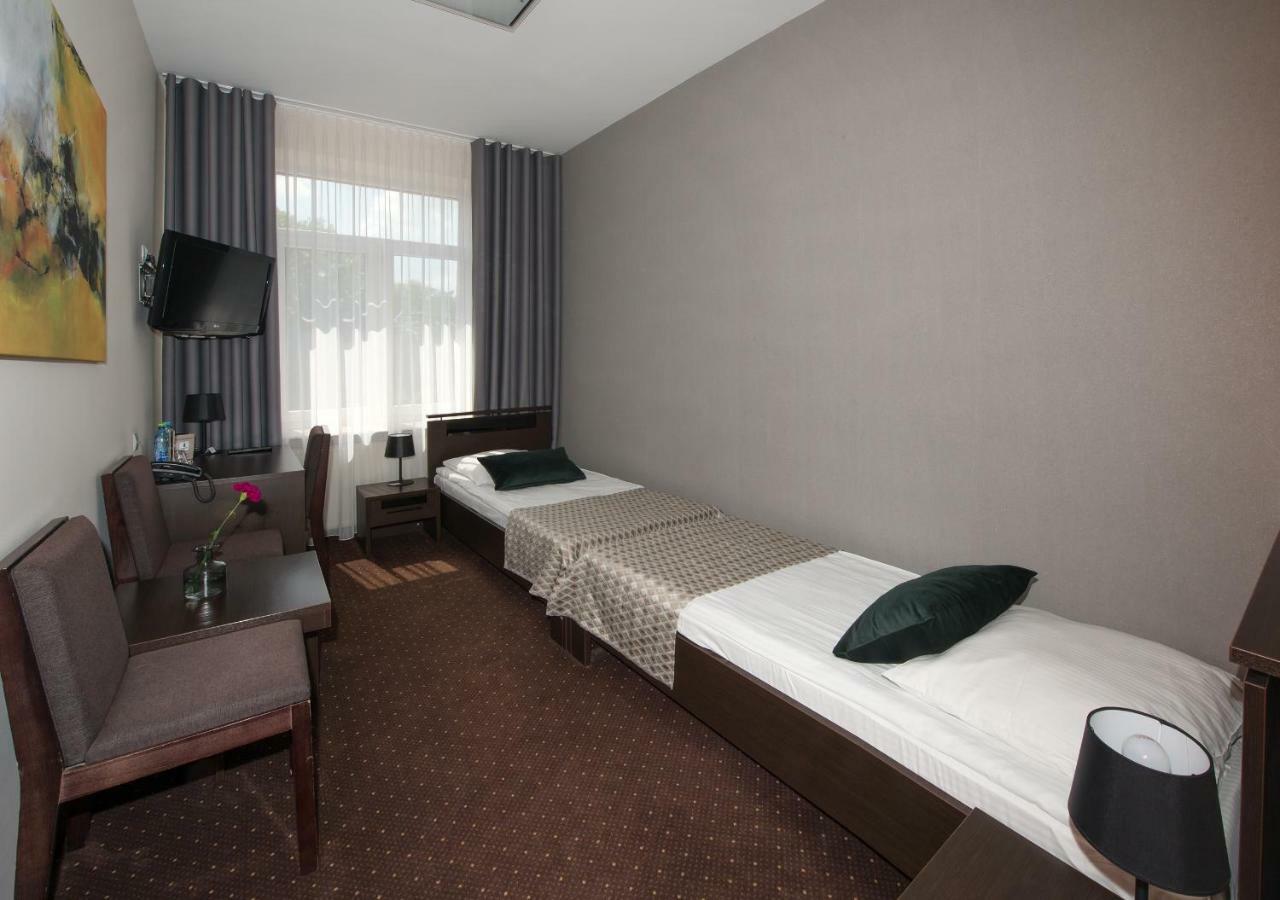Hotel Capitol Biała Podlaska Kültér fotó