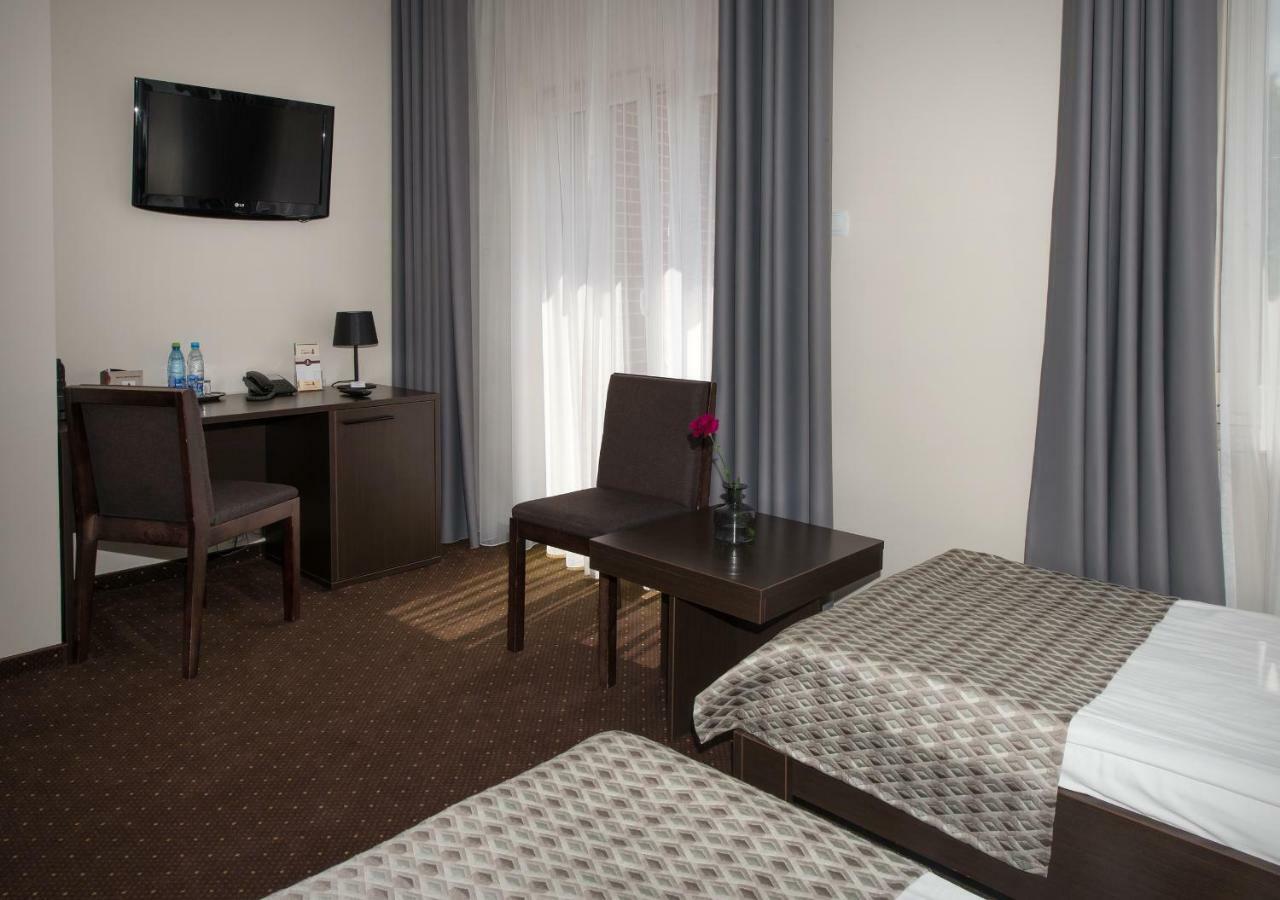 Hotel Capitol Biała Podlaska Kültér fotó