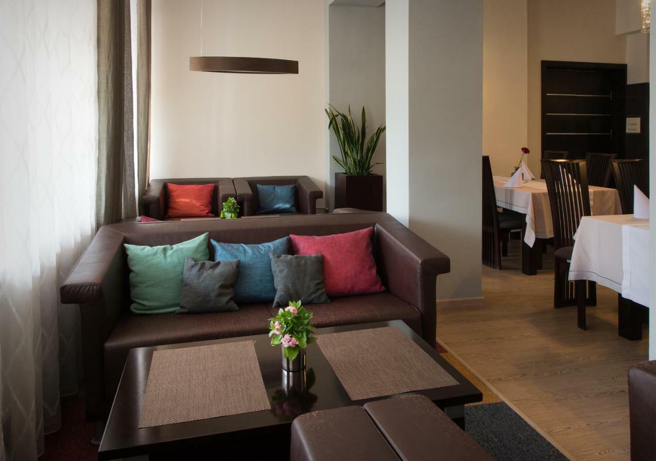 Hotel Capitol Biała Podlaska Kültér fotó