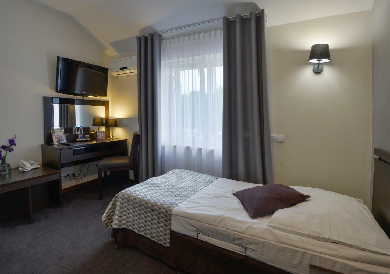 Hotel Capitol Biała Podlaska Kültér fotó
